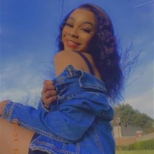 Meet your Posher, Niana